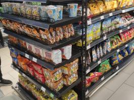 超市精选食品与生活用品货架展示-jjhj03
